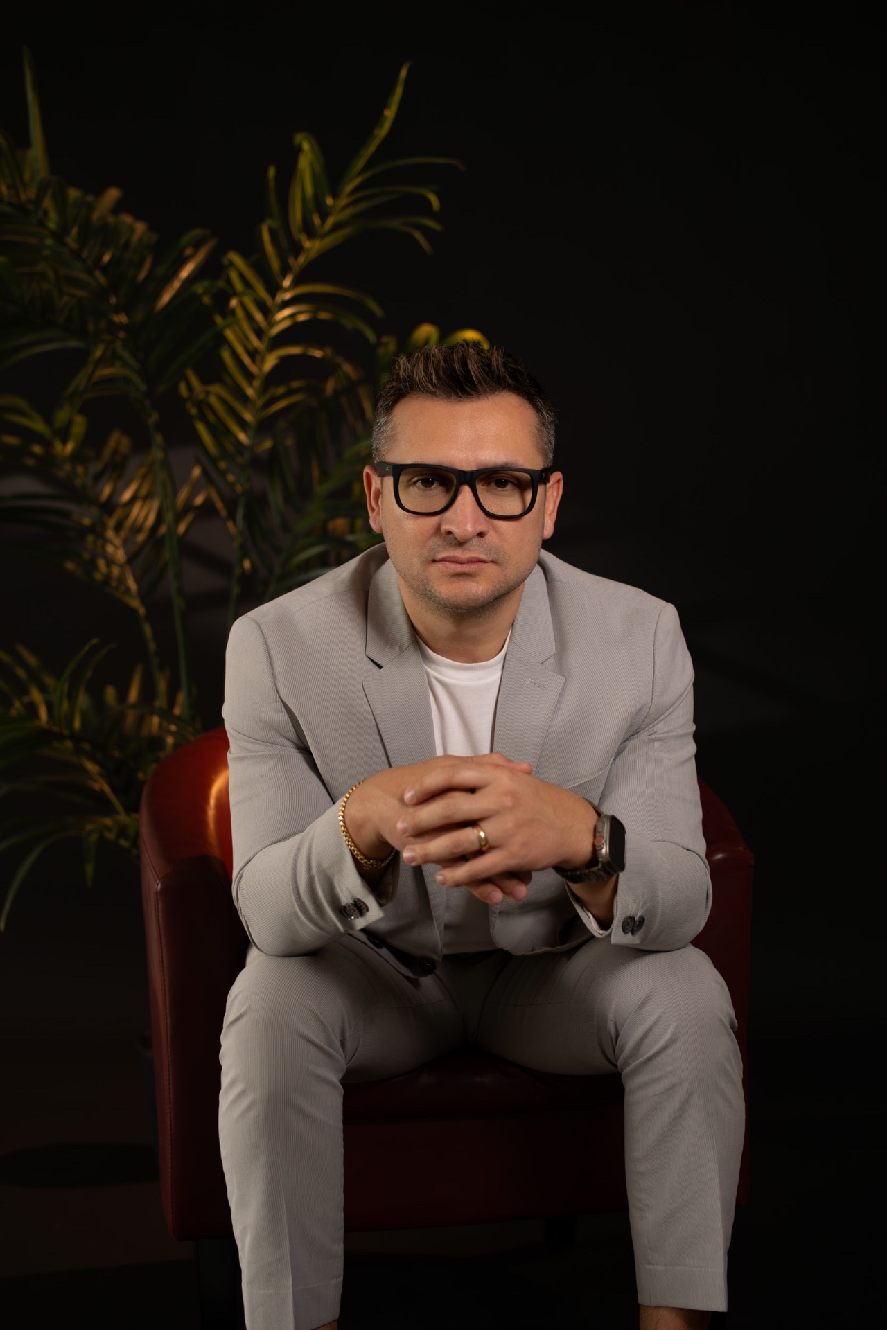 Jhonathan Hernandez, Broker Associate